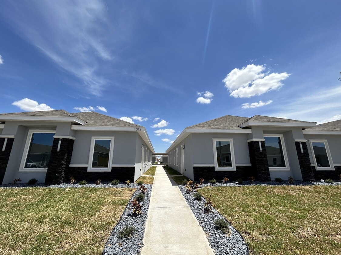 1006 North Blair Avenue Unit 3, Edinburg, TX 78541 Apartment for Rent