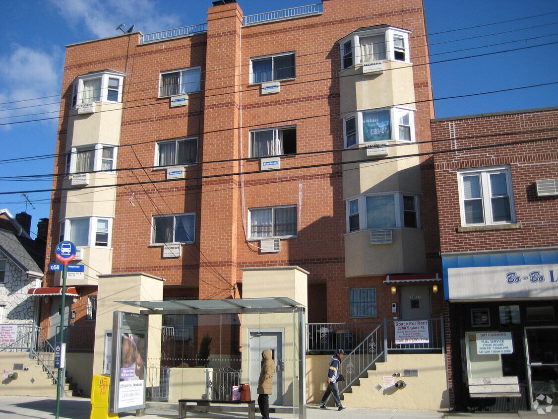 Primary Photo - 99-27 Corona Ave