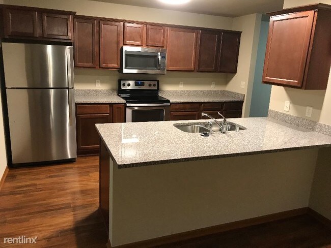 Foto del edificio - W206N16010 Stonebrook Dr