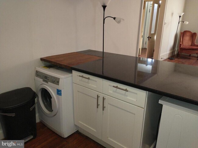 Foto del edificio - 6845 Germantown Ave