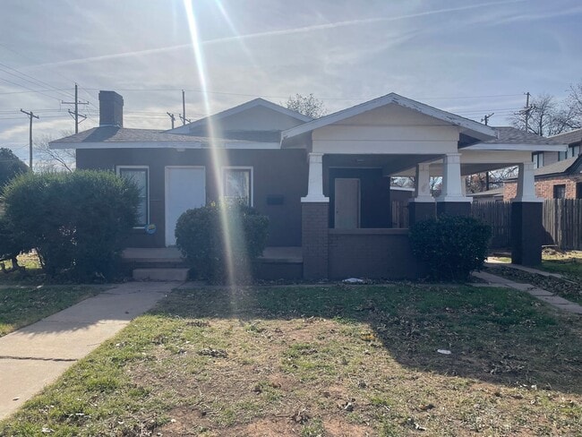 Building Photo - PRE-LEASING 4-bedroom, 2-bathroom
