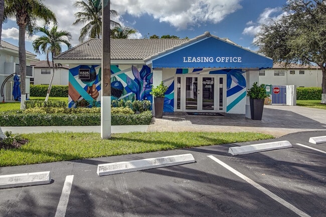 Photo - 7 West Apartments