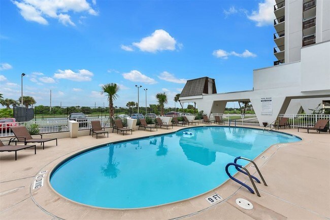 Foto del edificio - 415 E Beach Dr