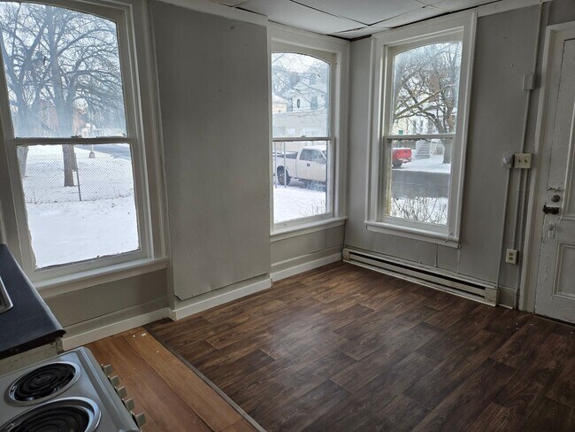 Building Photo - 19 Franklin St