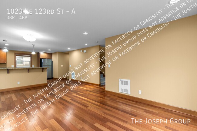 Foto del edificio - 1023 NE 123rd St