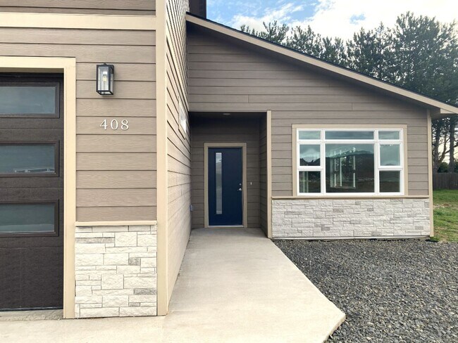 Building Photo - 2026 Home in Dallesport