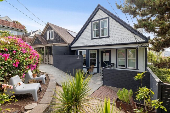 Foto del edificio - OPEN HOUSE: Saturday (6/20) 4:30pm-5:00pm. Stunning 3-Level Single Family Home with Modern Touche...