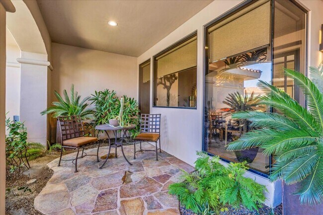 Foto del edificio - 45730 Indian Canyon Rd