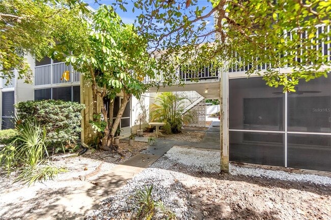 Building Photo - 3835 Almeria Ave