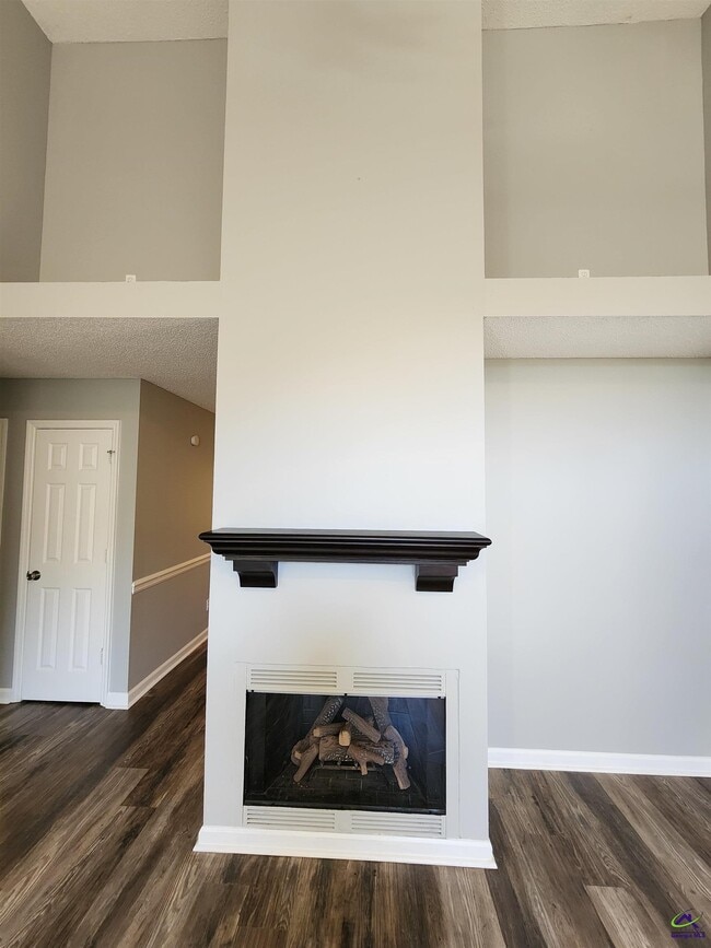 Building Photo - 201 Millside Dr