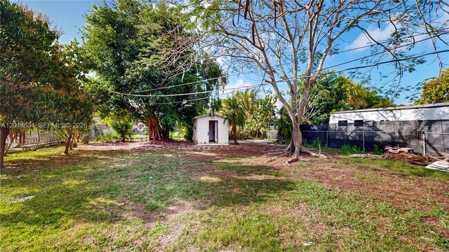 Foto del edificio - 1610 NW 9th Ct