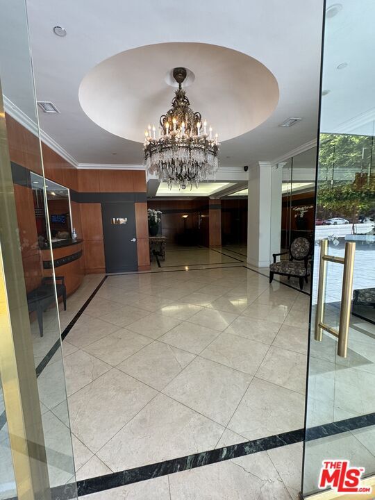 Building Photo - 10787 Wilshire Blvd