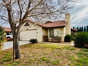 Building Photo - 3220 Ave S-2