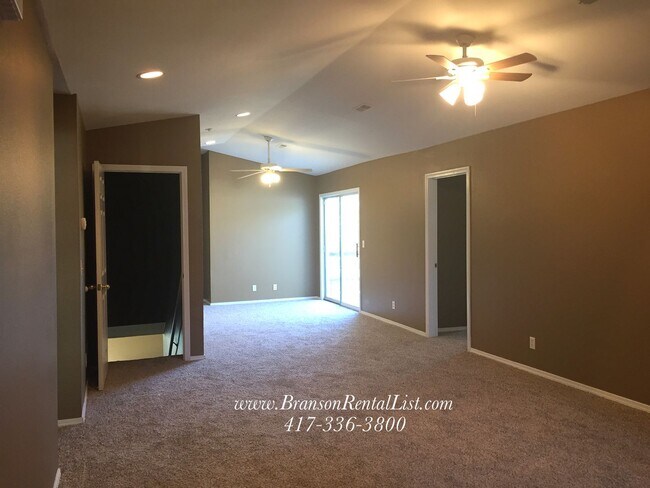 Foto del edificio - 270 Deer Run Rd