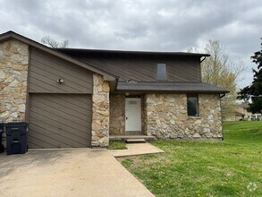 Building Photo - 201-203-203 Briarcrest Ct