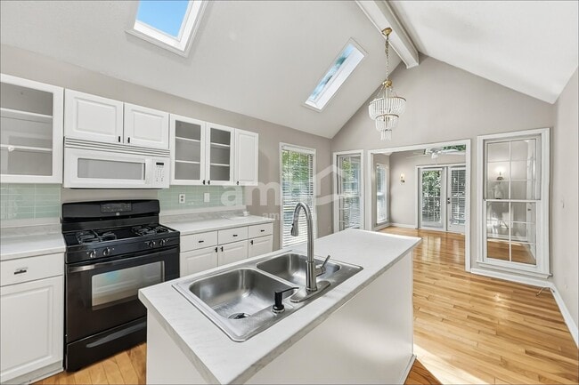 Foto del edificio - 2262 Byron Ct SW