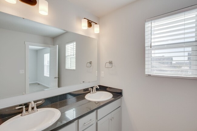 Building Photo - Now Leasing this Modern 3 Bedroom Townhome!