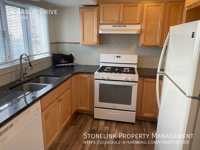 Building Photo - 54 Arbor Drive