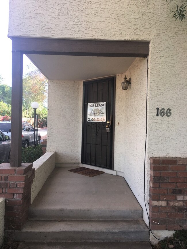 Building Photo - 170 E Guadalupe Rd