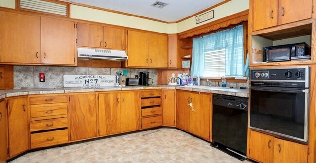 Foto del edificio - 810 Hoover Ave