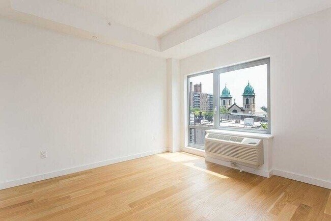 Building Photo - 500 Sterling Pl