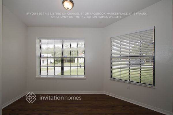 Building Photo - 3111 Hallow Dr