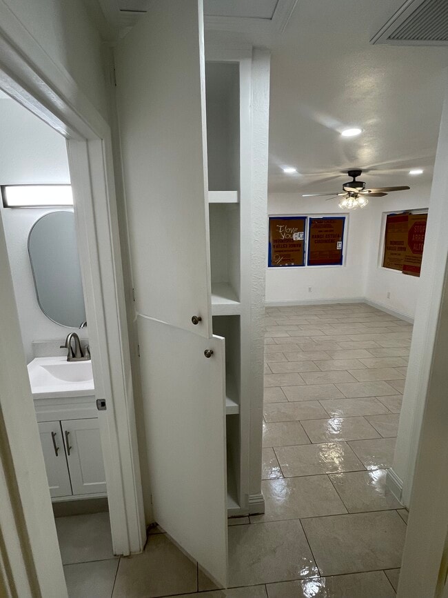 Foto del edificio - 7561 Guthrie St