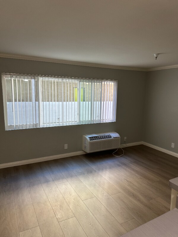 Foto del edificio - 5811 Tujunga Ave