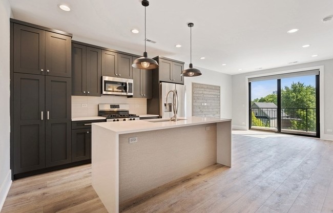 Kitchen/Living ROom - 3720 N. Ashland Avenue