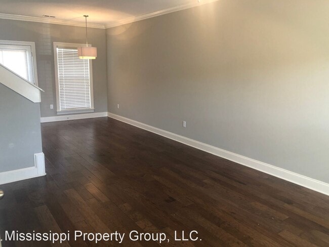 Building Photo - 4 br, 4.5 bath House - 406 Walker Circle