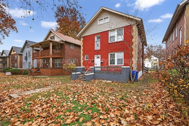 Building Photo - 6716 Crest Ave