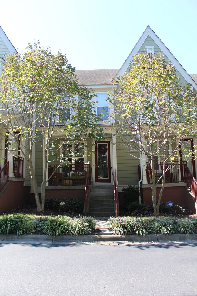Building Photo - 1035 S Sycamore Green Pl