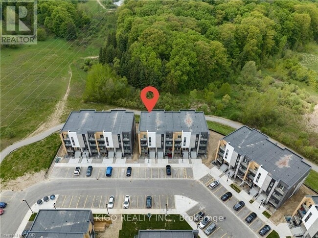 Building Photo - 261 Woodbine Ave