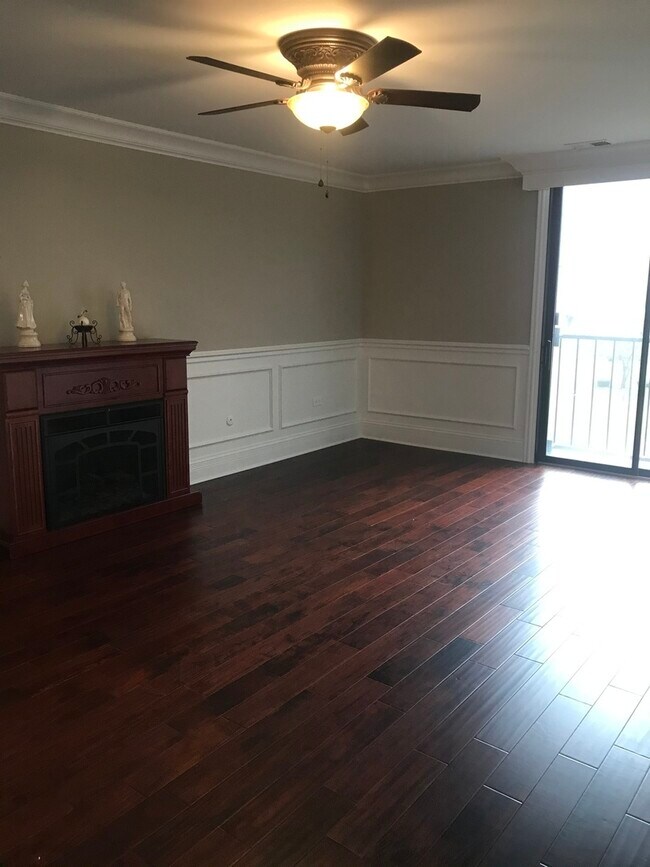 Foto del edificio - 125 Acacia Cir