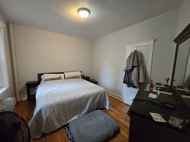 Building Photo - Close to T - Pet Friendly - On site laundry