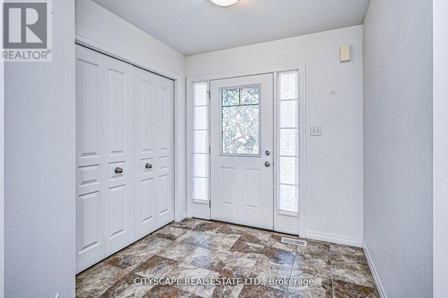 Building Photo - 6 Castlebay St