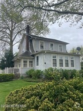 Building Photo - 210 N Lincoln Ave