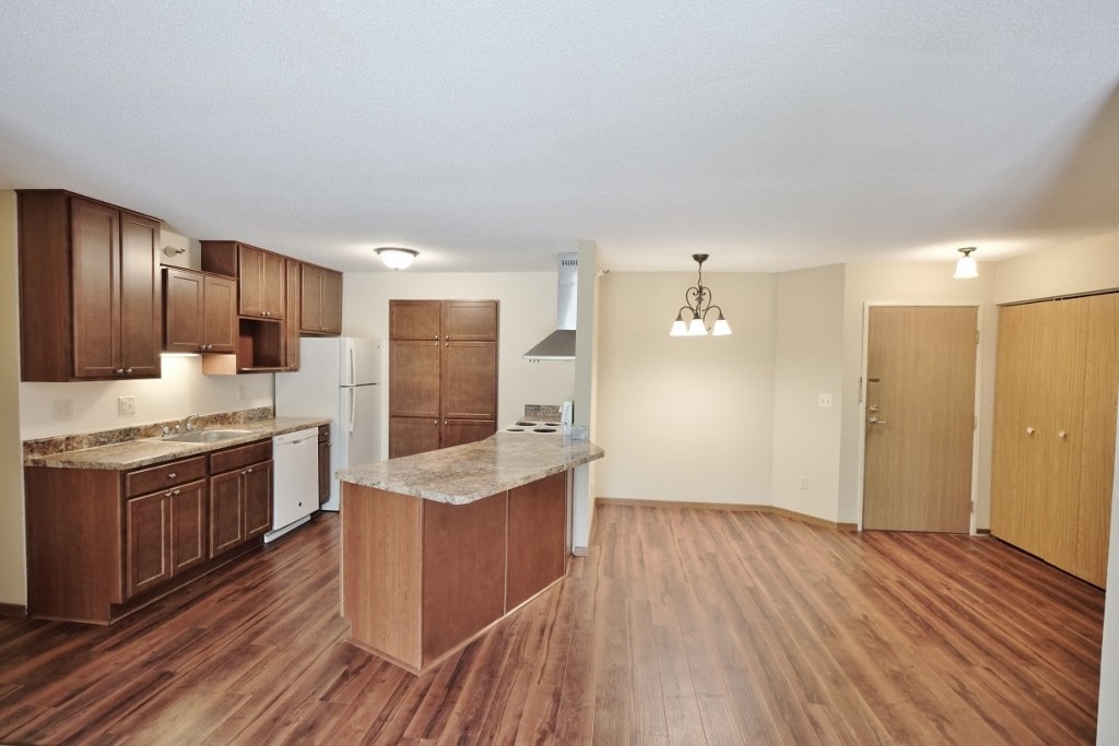 Parkside Apartments 750 99th Ave NW Coon Rapids, MN