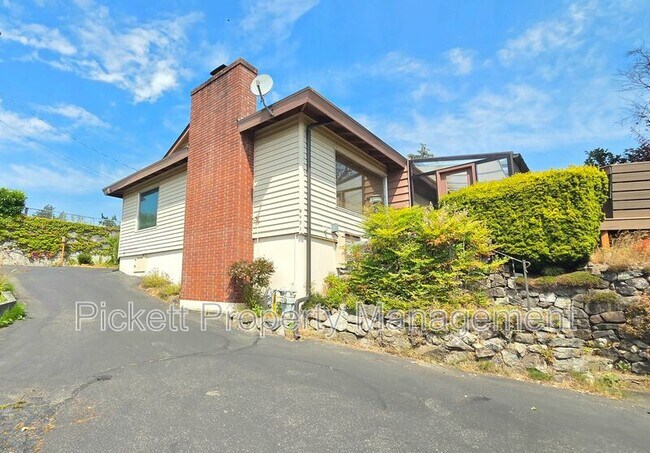 Foto del edificio - 8671 Silverdale Way NW