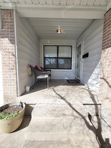 Building Photo - 738 Hawthorne Ln