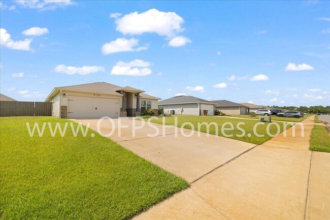 Building Photo - 6123 Redberry Dr