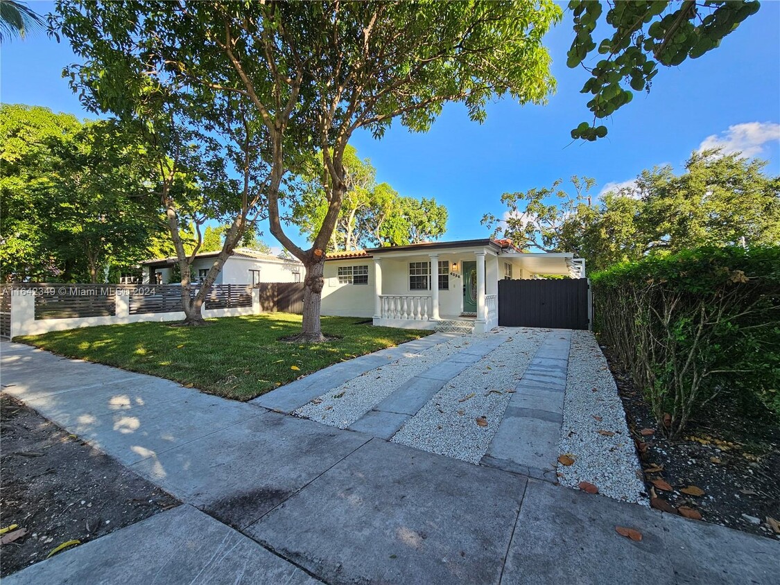 Foto principal - 6338 SW 41st St