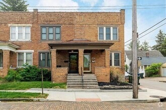 Building Photo - 1014 Bruck St