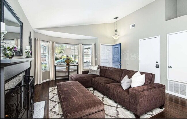 Foto del edificio - 217 Foulkstone Way