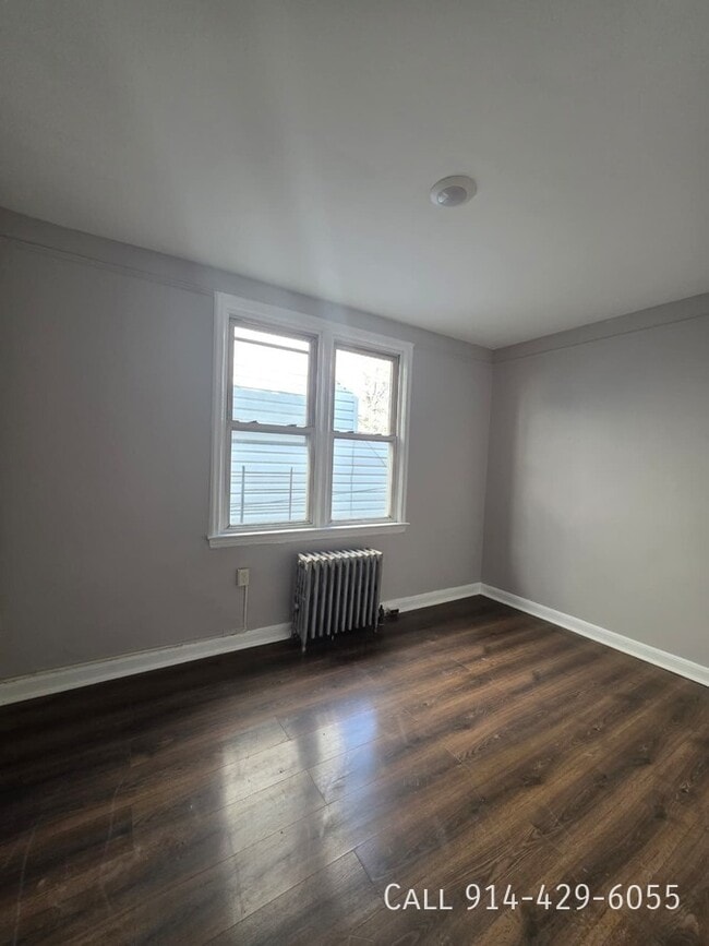 Photo - 139 W Sandford Blvd Apartment