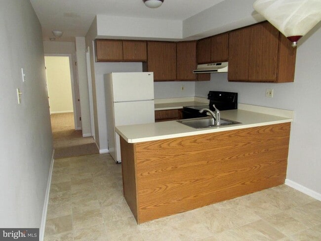 Building Photo - 28 Winard Cir