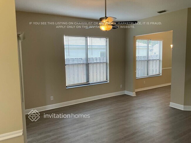 Foto del edificio - 7054 Red Bay Ct