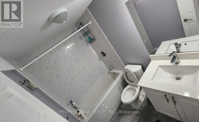 Photo du bâtiment - 85 Carrera Blvd