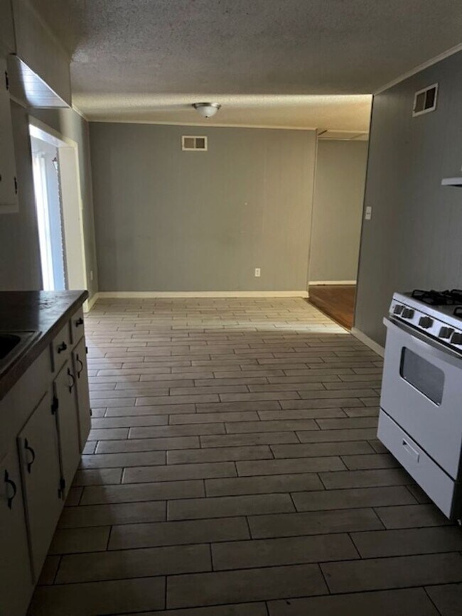 Building Photo - Nice Whitehaven Home for Rent