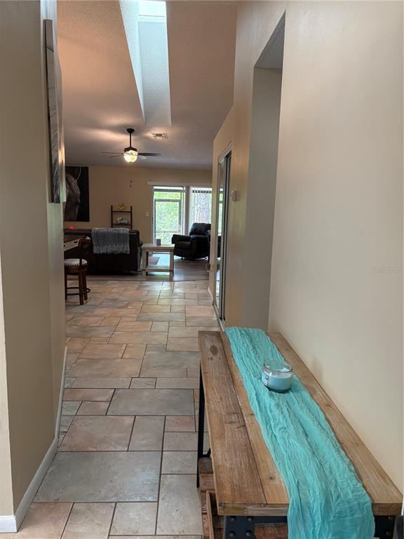 Foto del edificio - 571 Milburne Close